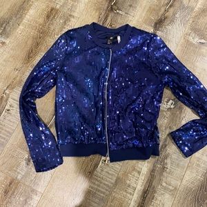 Dress up or dress down this piece is a statement